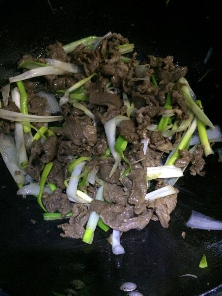 葱爆羊肉#非转基因金步骤6