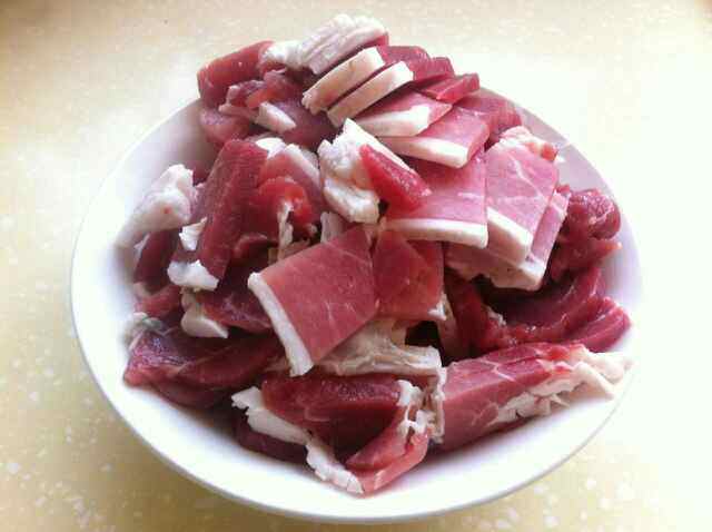 酸菜羊肉炒粉条步骤4