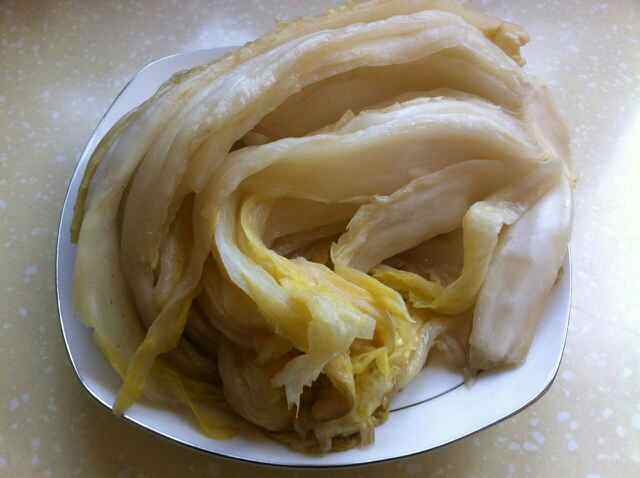 酸菜羊肉炒粉条步骤2