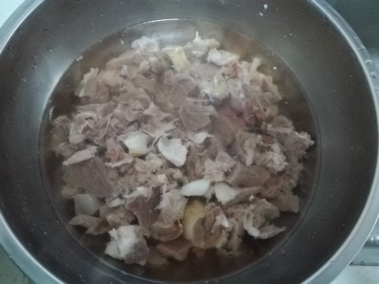 羊肉炖山药步骤2