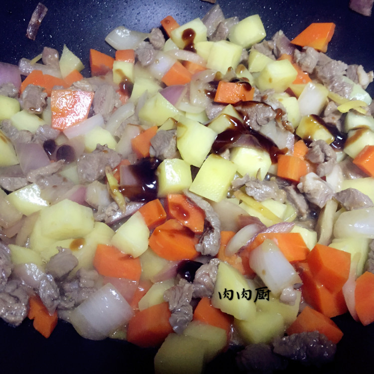 羊肉焖米饭步骤7