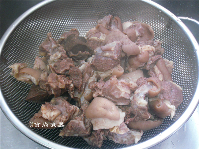 咖喱羊肉焖腐竹步骤5