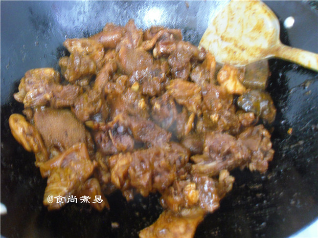 咖喱羊肉焖腐竹步骤9