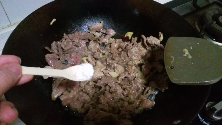 芫爆羊肉步骤5