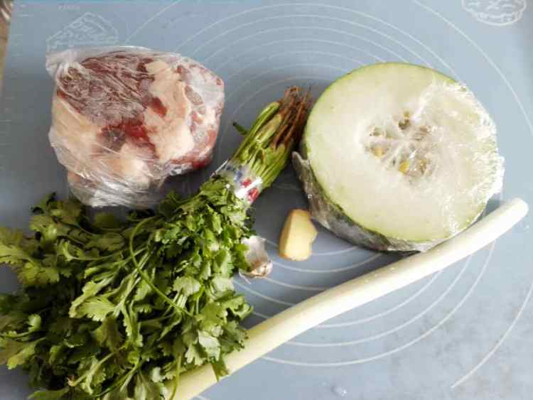 羊肉氽冬瓜步骤1