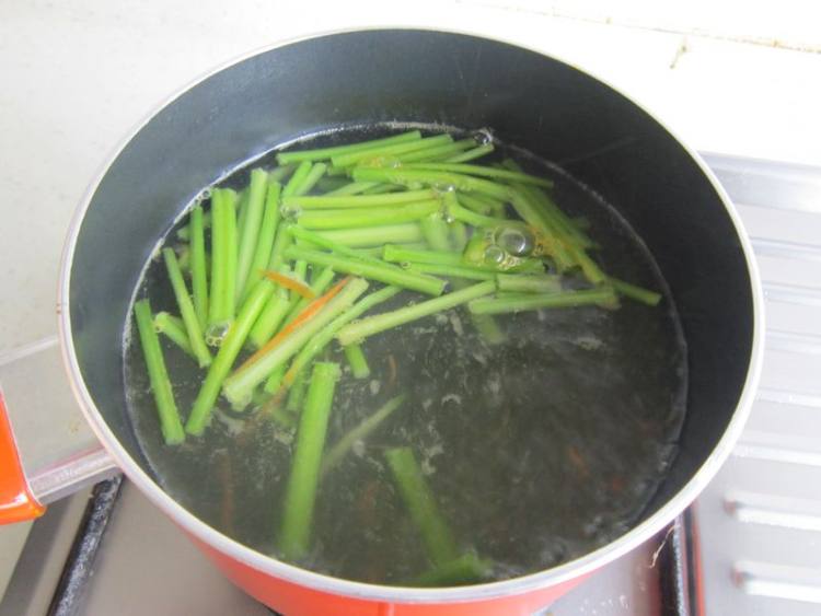 羊肉炸酱拉条子步骤4