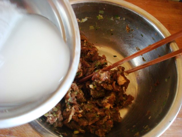 羊肉煎饺步骤4