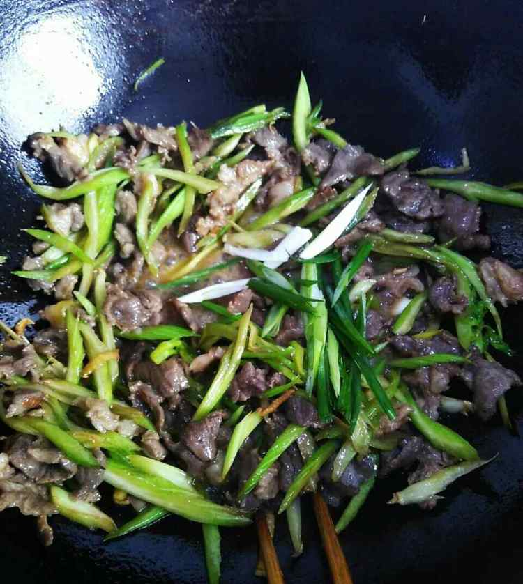 西芹炒羊肉步骤10