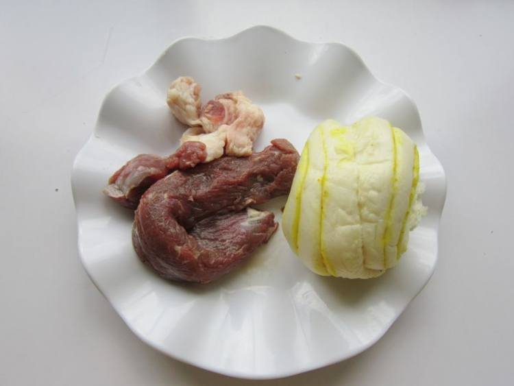 烤肉炒花卷步骤1