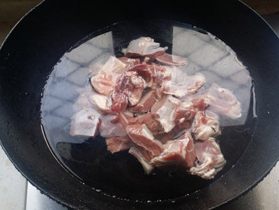 青笋烧羊肉步骤3