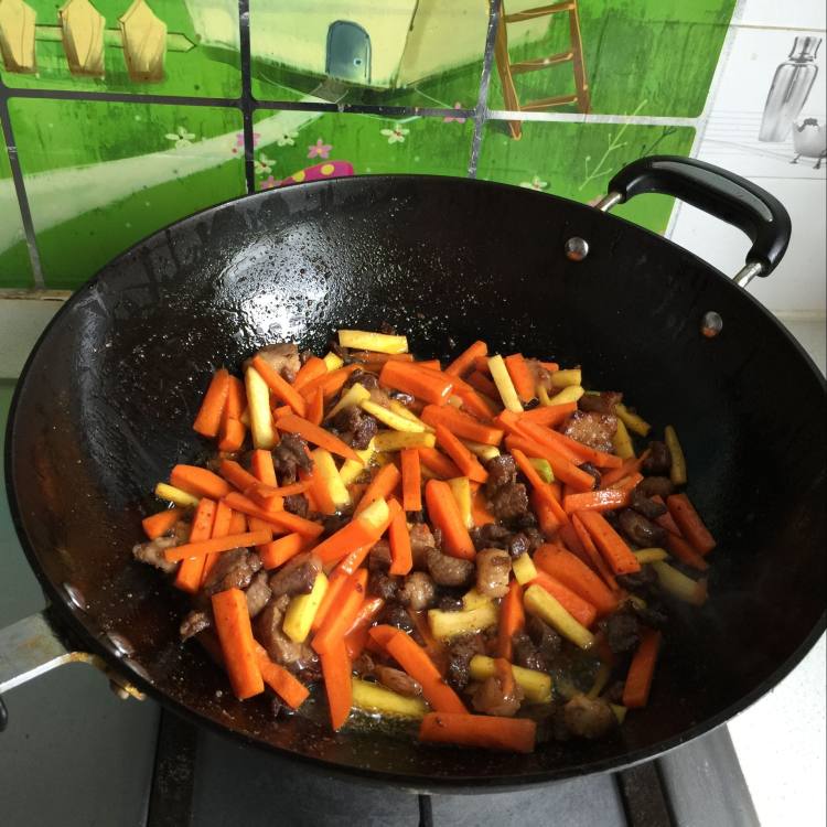 新疆羊肉抓饭步骤9