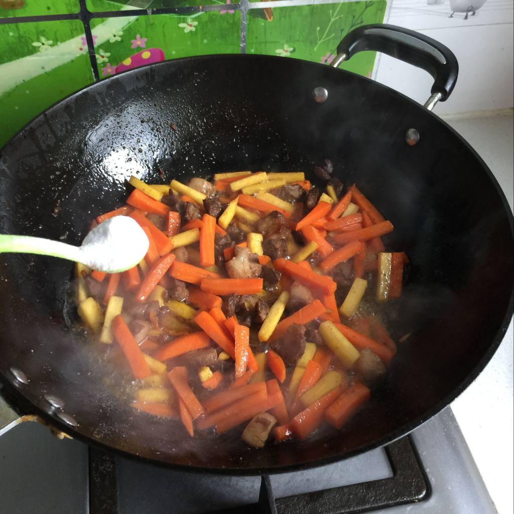 新疆羊肉抓饭步骤10
