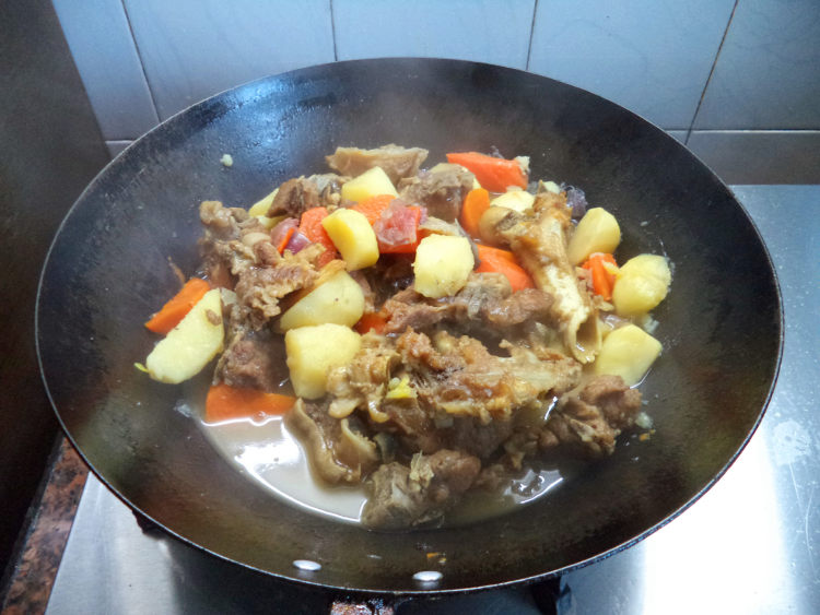 羊肉焖土豆步骤8