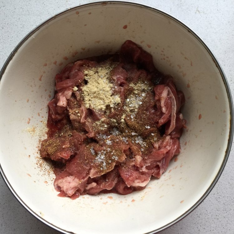 奇台过油肉步骤3