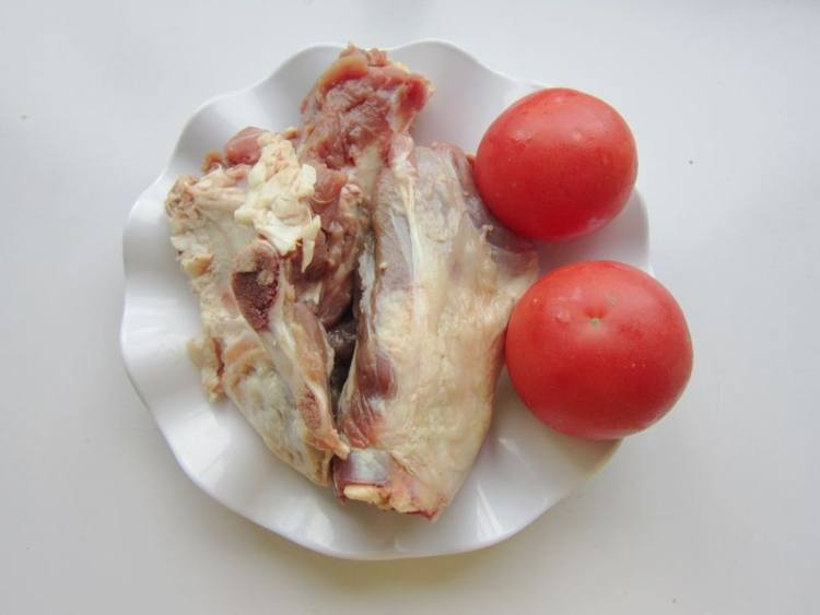 西红柿炖羊肉步骤1