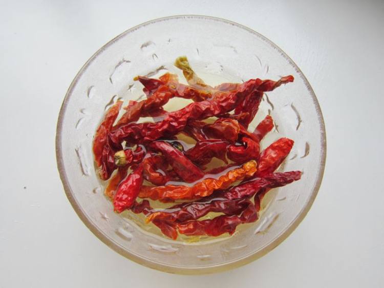辣皮子滚羊肉步骤2