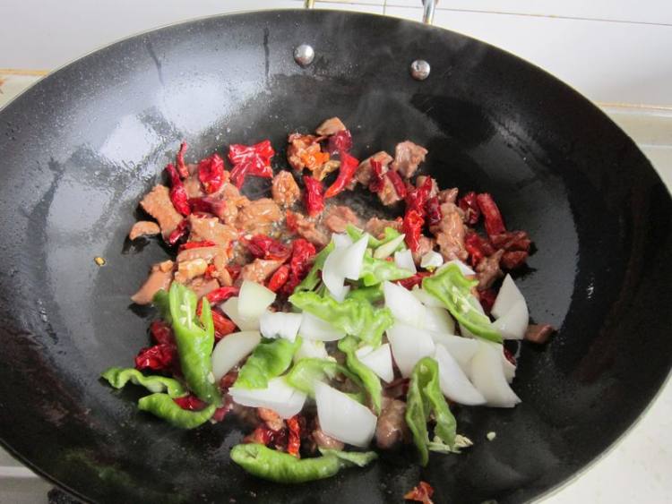 辣皮子滚羊肉步骤8