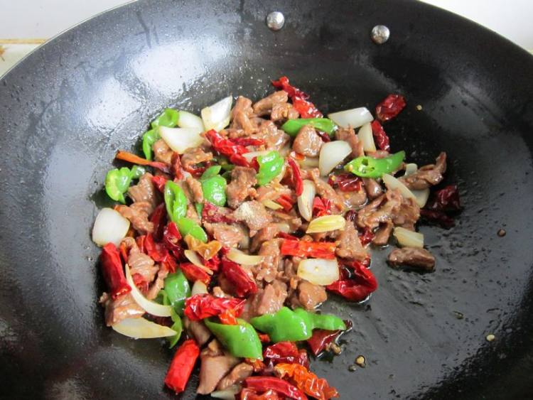 辣皮子滚羊肉步骤10