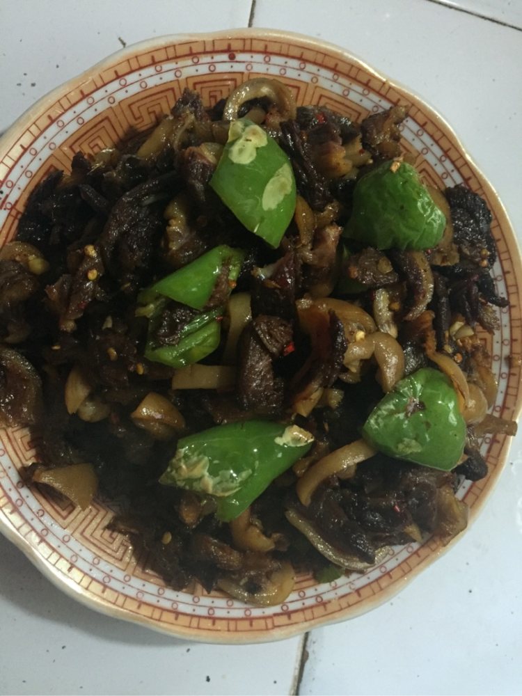 青椒炒腊羊肉步骤9