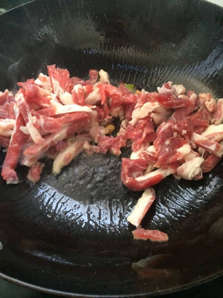 羊肉烩火烧步骤4
