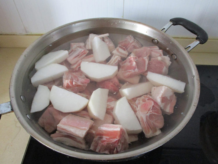 本帮红烧羊肉步骤3