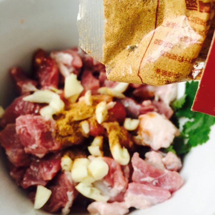 小羊肉串步骤4