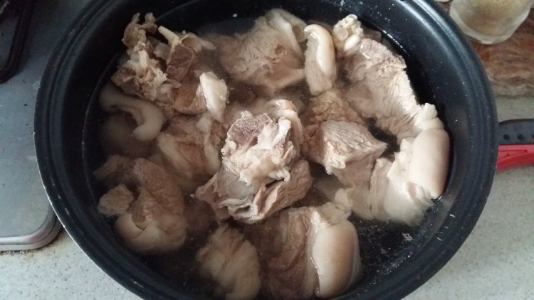 羊肉粉丝锅步骤1