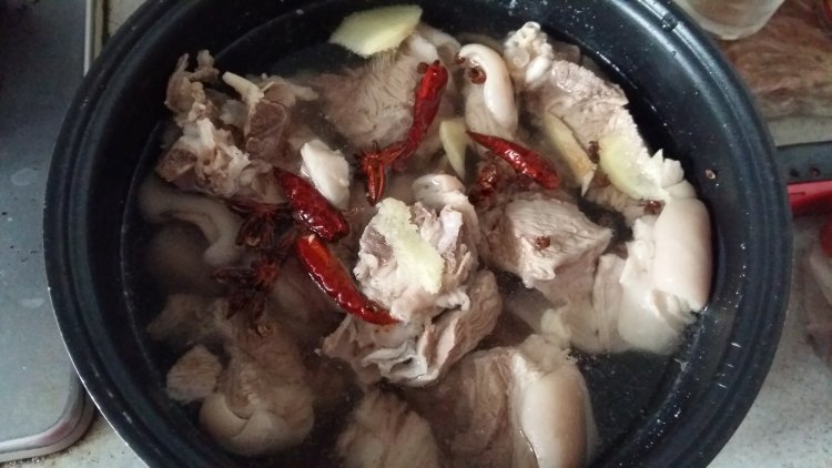 羊肉粉丝锅步骤2