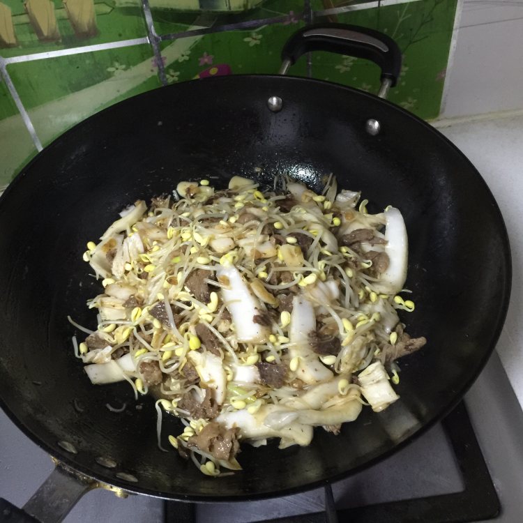 酸菜豆芽粉条肉步骤11