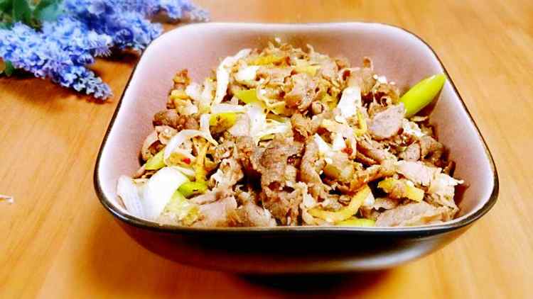 孜然大葱炒羊肉片步骤6