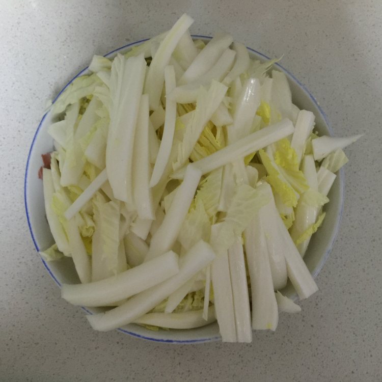 土豆粉炒白菜步骤3