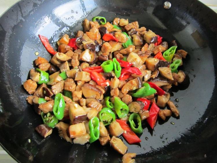 香菇羊肉丁步骤13