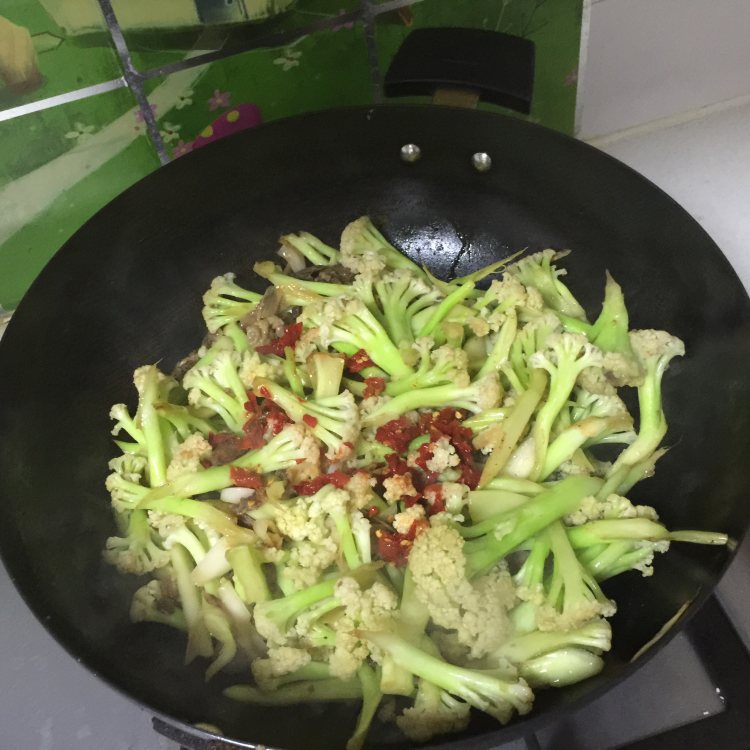剁椒有机花菜炒羊肉步骤6