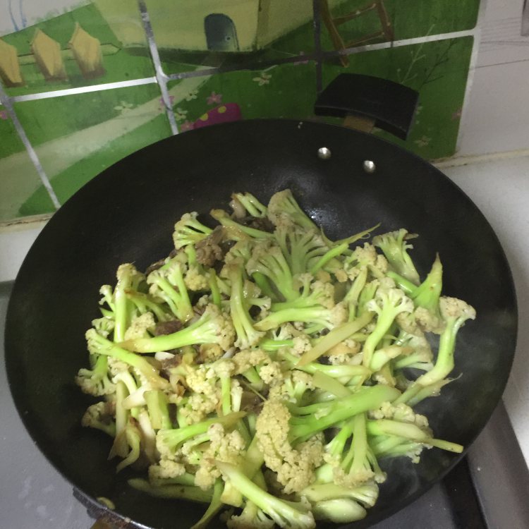 剁椒有机花菜炒羊肉步骤5