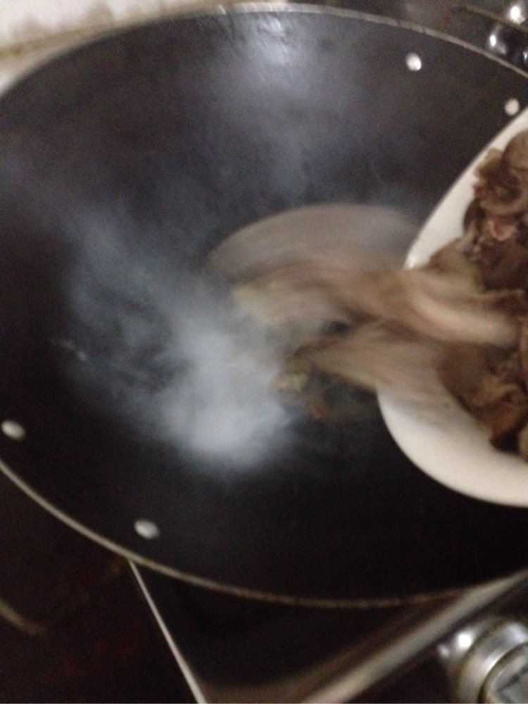 莲藕焖羊肉步骤6