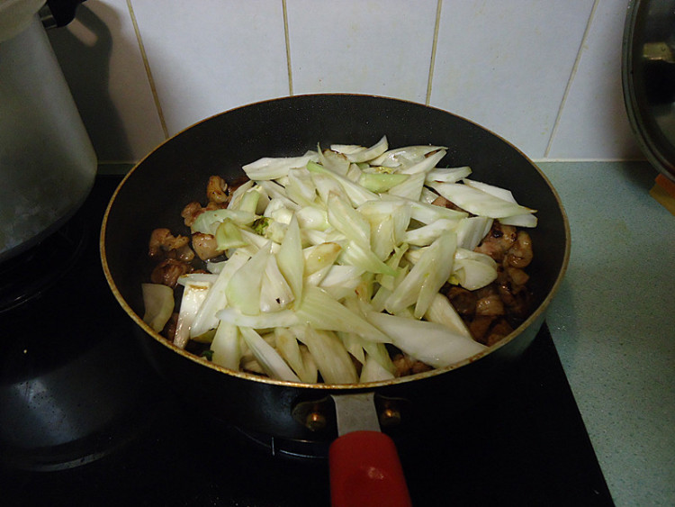 茴香球茎炒羊肉步骤8
