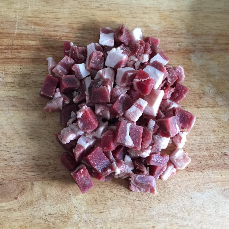 新疆碎肉抓饭步骤2