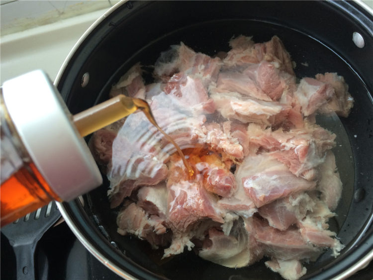 羊肉炖胡萝卜步骤2