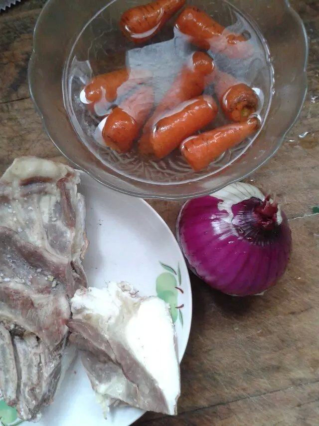 胡萝卜孜然羊肉步骤1