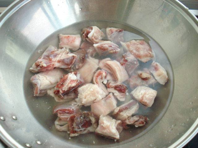 胡萝卜炖羊肉步骤2