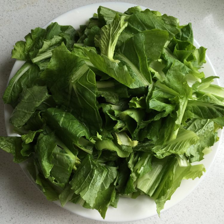 毛白菜炒油豆腐步骤2