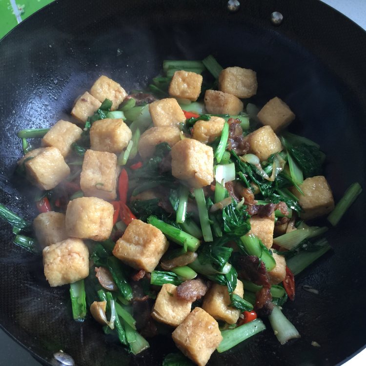 毛白菜炒油豆腐步骤9