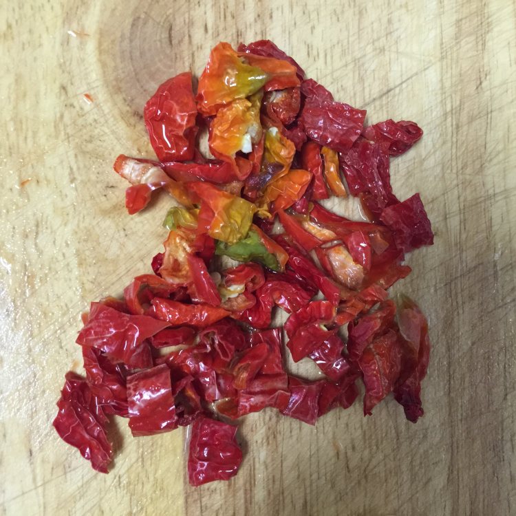 胡萝卜木耳炒肉步骤5