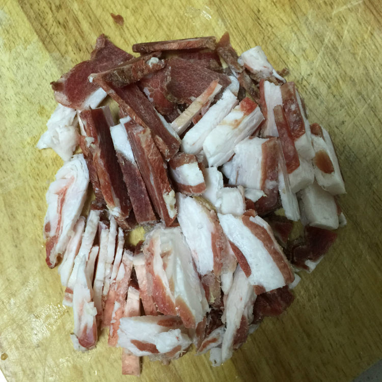 酸菜粉条肉步骤1