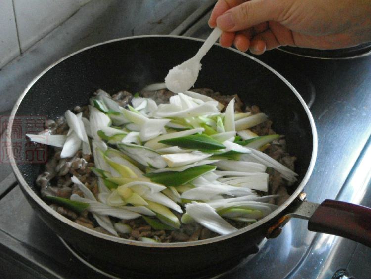 葱炒羊肉步骤9