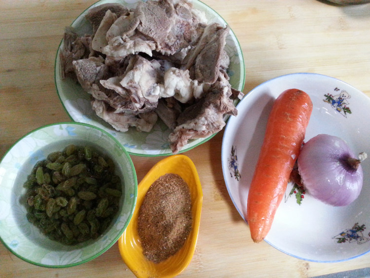 手抓羊肉饭步骤1