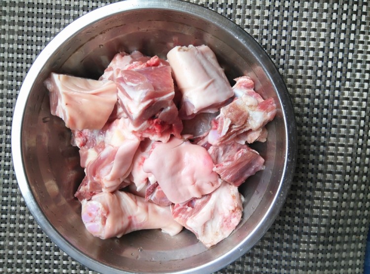 私房枣香红烧羊肉步骤1
