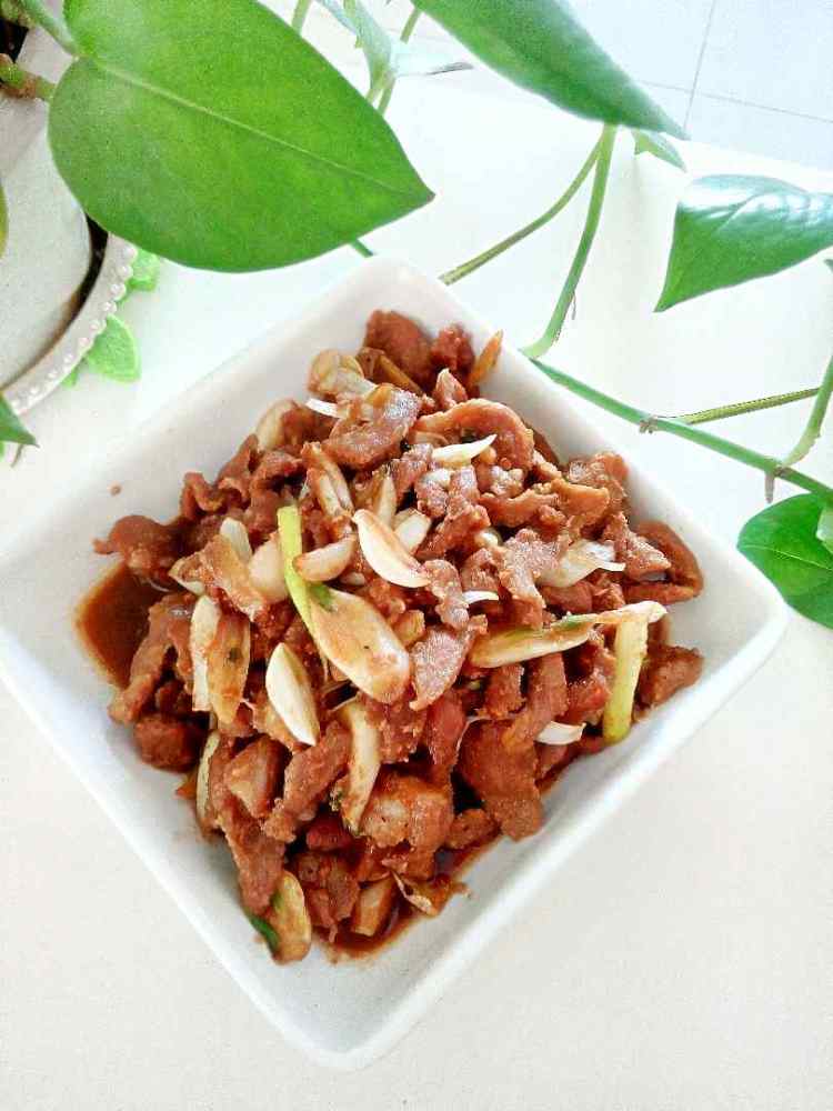 蒜爆羊肉步骤5