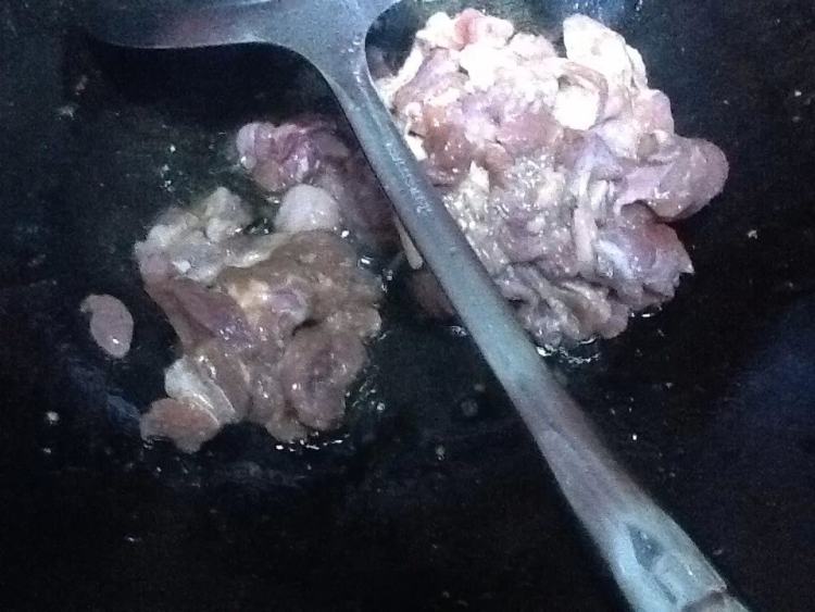 青椒炒羊肉步骤6