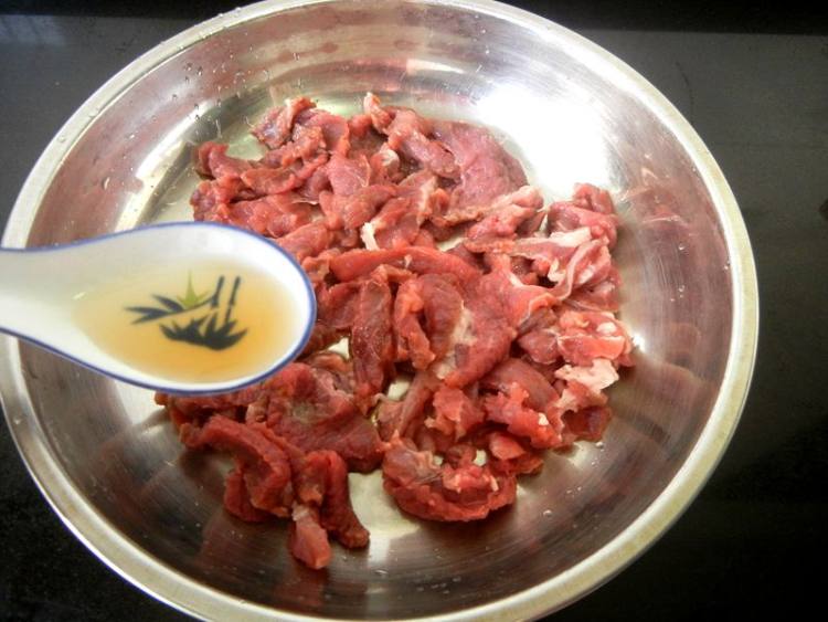 青蒜炒羊肉步骤4